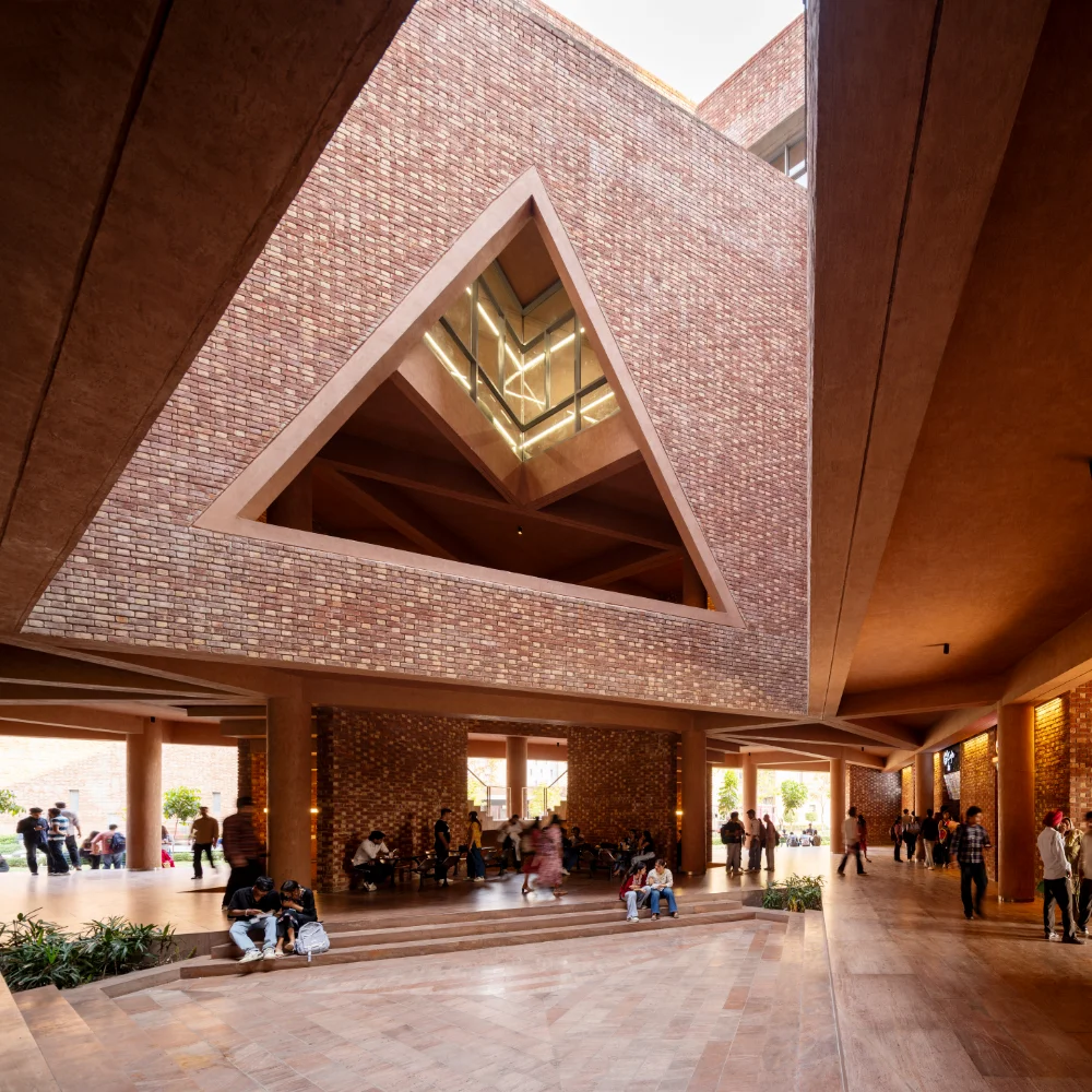 Architecture as a Tool to Facilitate Holistic Models of Education